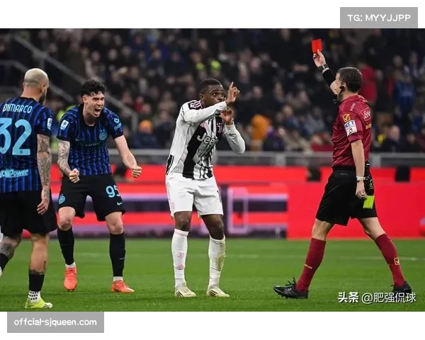 国米球员拥抱庆祝，距离队史第21冠仅一步之遥